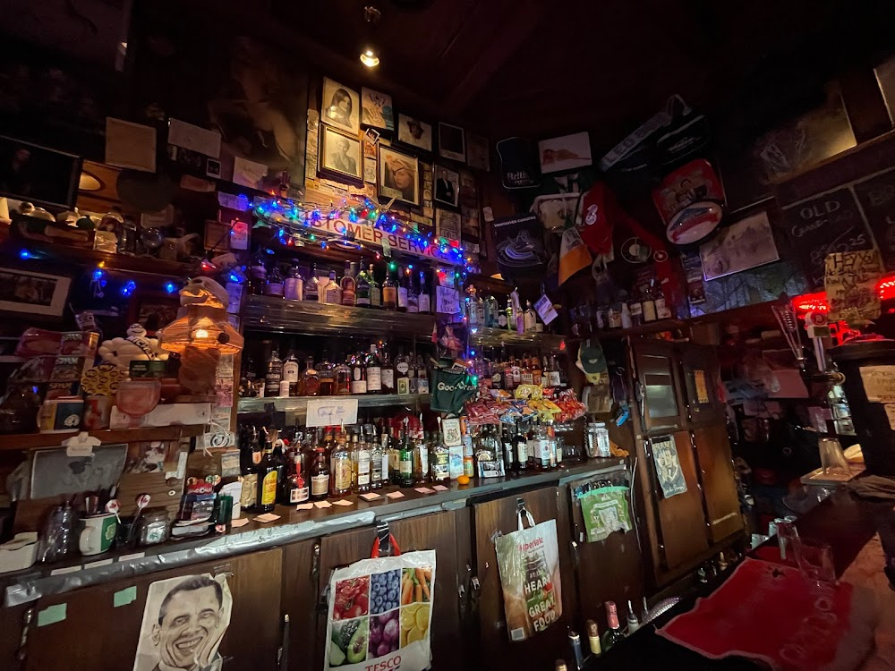 Santa's Little Helper : biker bar alleyway exterior