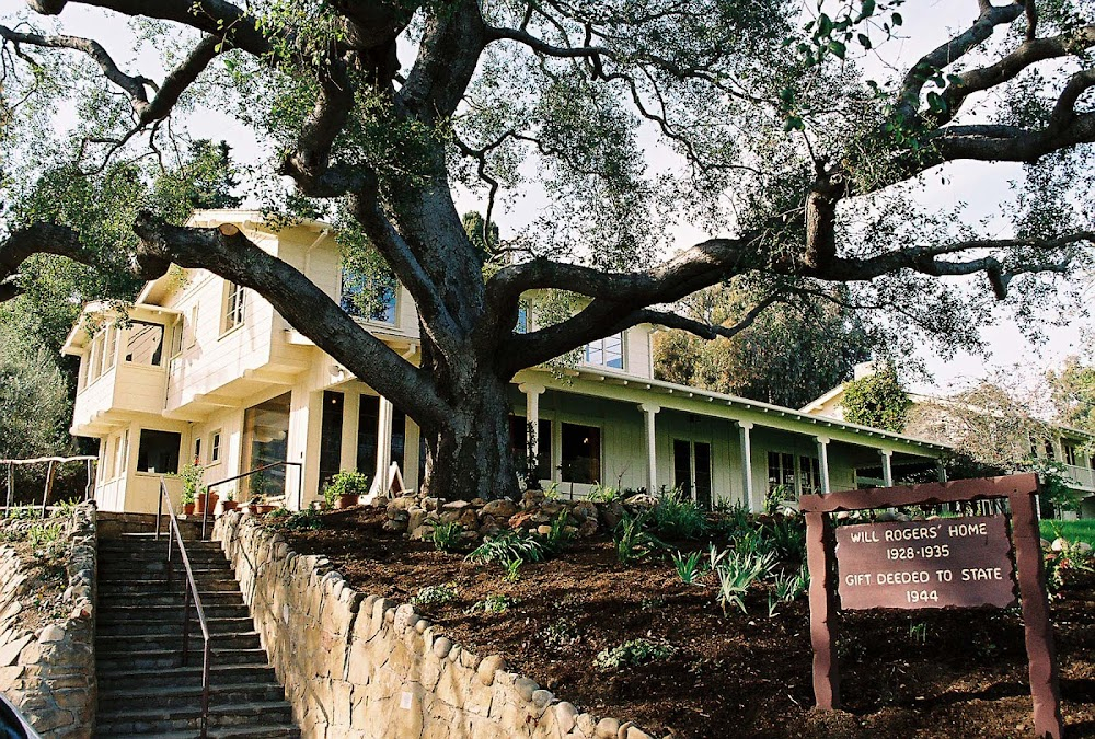 Malibu Road : The Ranch, Exterior