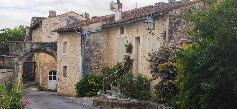 SAS: Rogue Warriors : SAS memorial at Saint-Sauvant, France