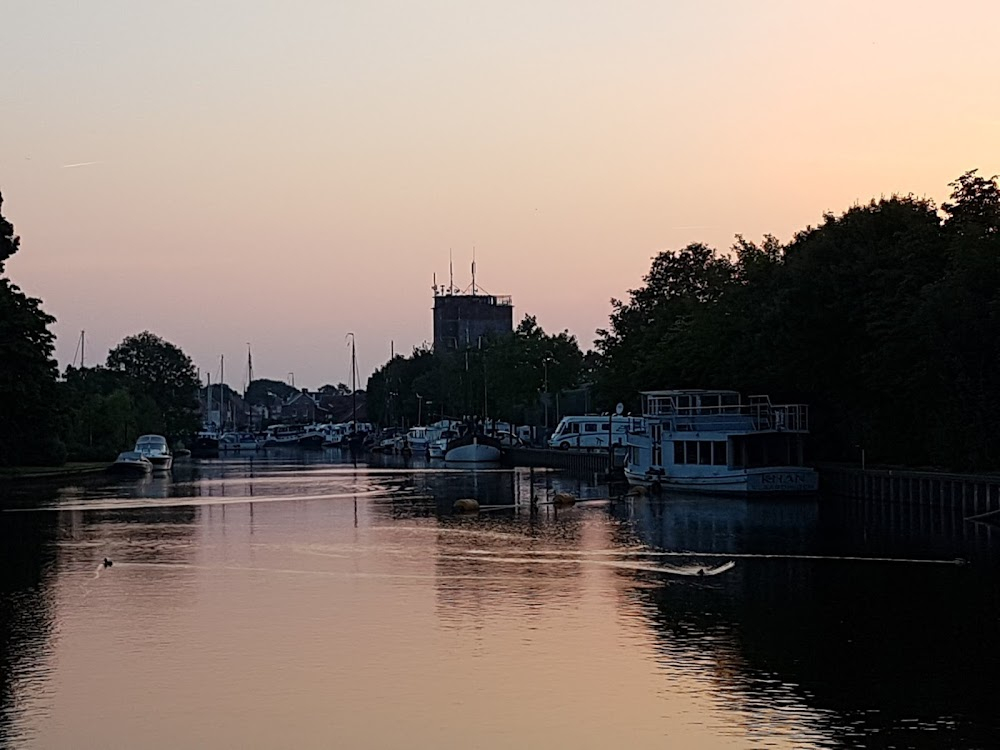 Schnaps im Wasserkessel : 