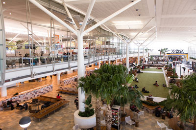 Dora and the Lost City of Gold : airport