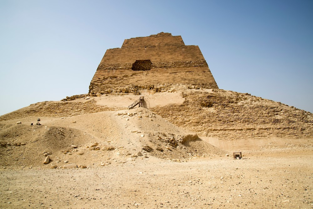 Secrets of the Pyramids : 