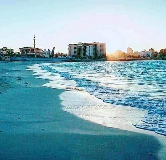 Shati el gharam : beach scenes