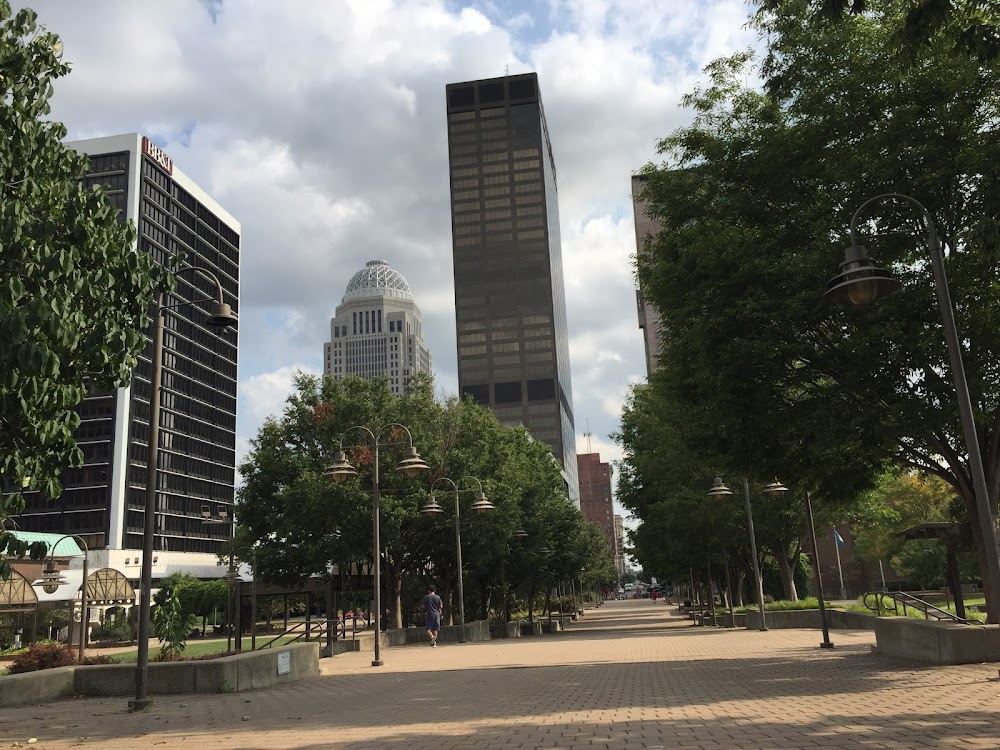 Sheba, Baby : Park with fountains where Sheba and Brick talk about what to do next