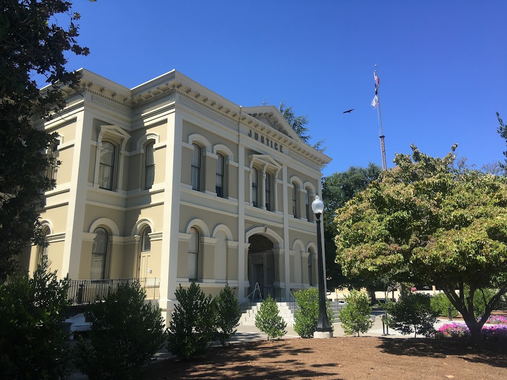 Shoot the Moon : aka Napa County Courthouse