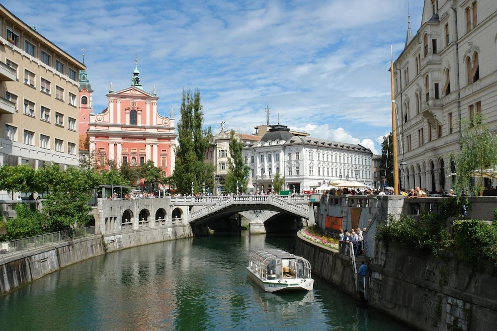 Slovenka : Aleksandra meets the German john