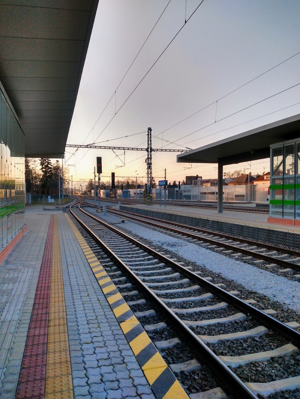 Vzdy mozno zacat : Railway station