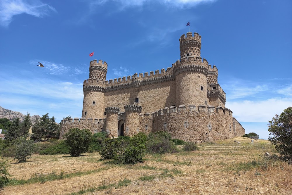 Don Quijote cabalga de nuevo : Duke's palace