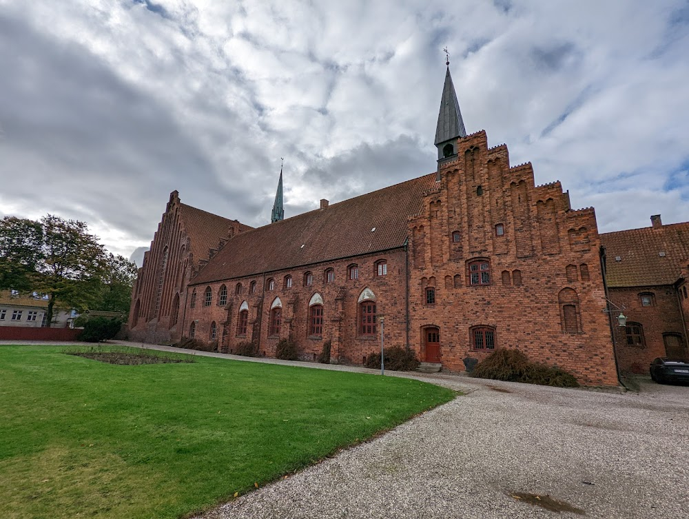 Sømænd og svigermødre : church