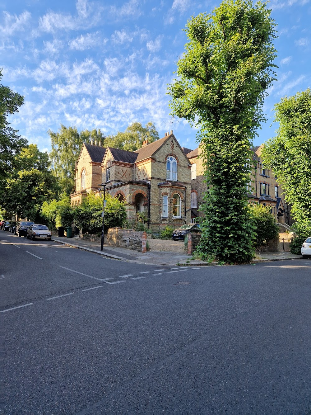 Someone at the Top of the Stairs : Mrs Oxhey's boarding house