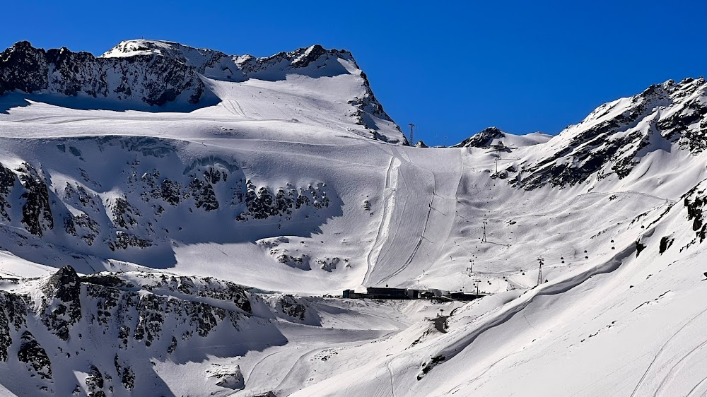 Spectre : Chase in snow