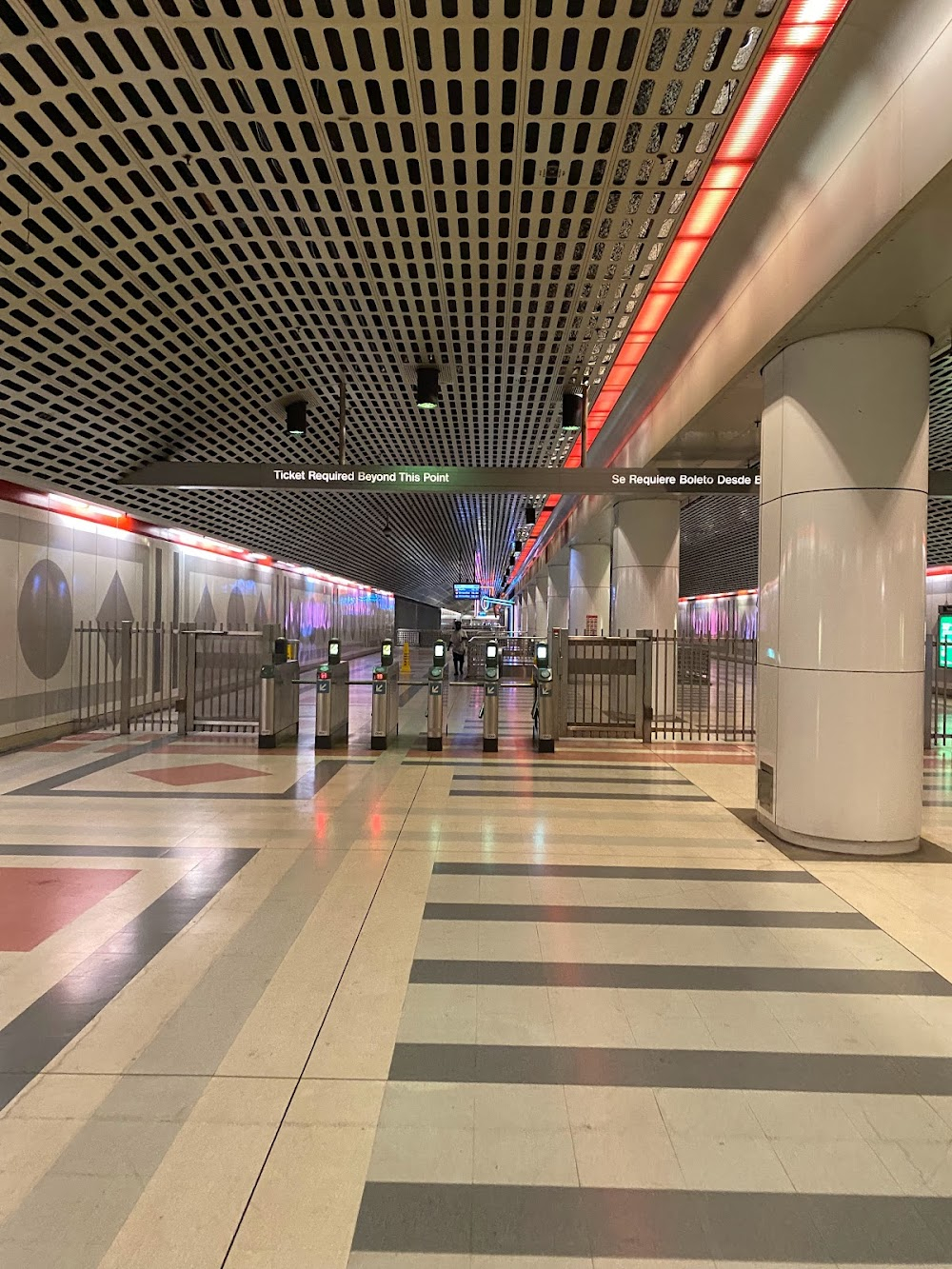 The Silencers : Chase scene in underground metro line.