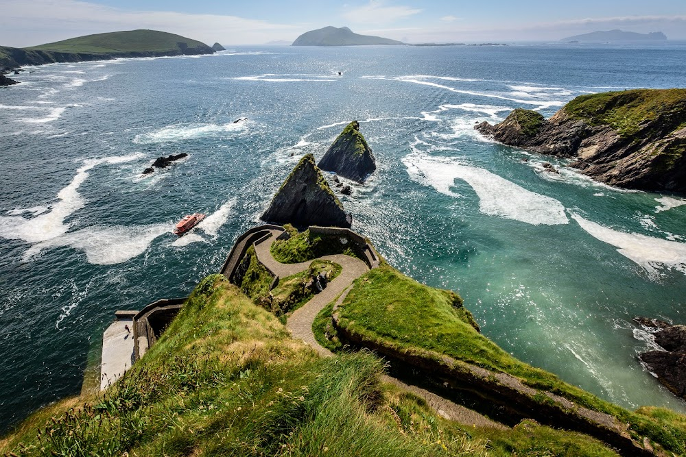 Footloose in Ireland: Dingle Way & Dublin : 