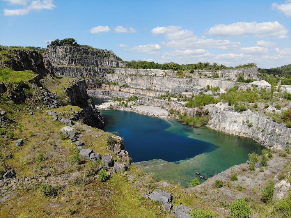 Stig of the Dump : Stig's quarry