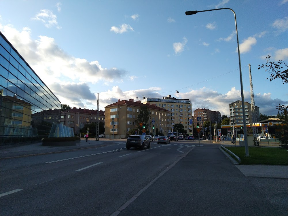 Suomisen Ollin tempaus : street view