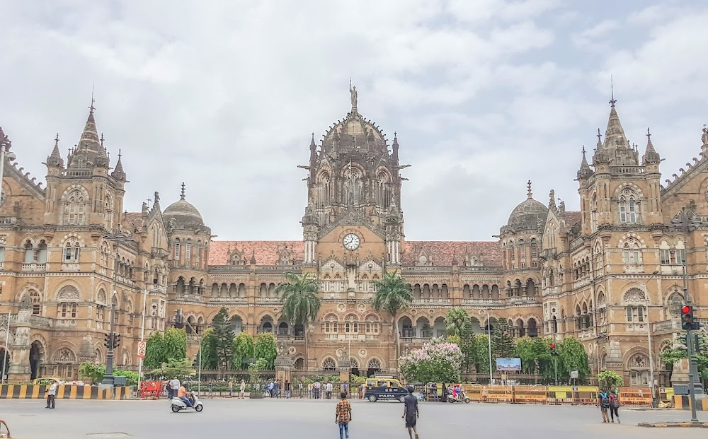 Surviving Mumbai : 