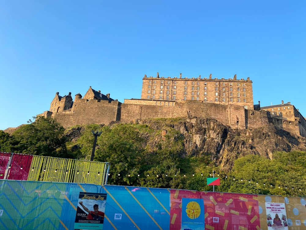 T2 Trainspotting : car park