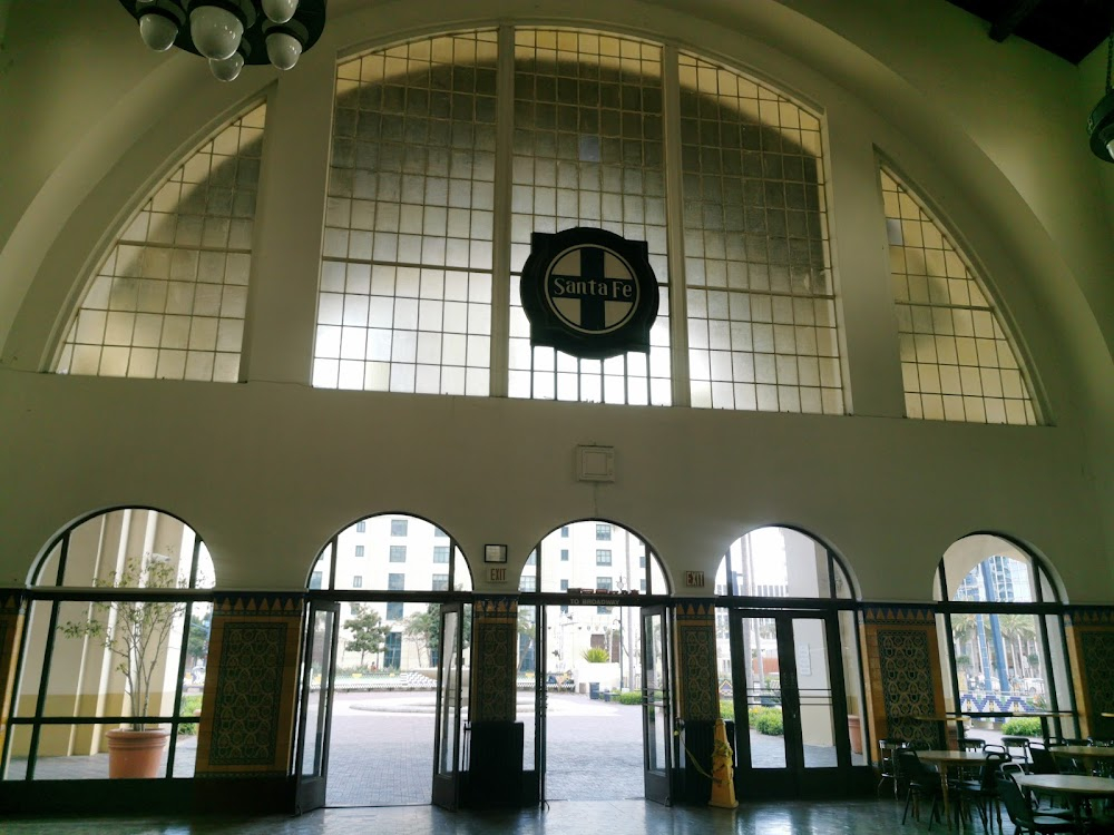 Go Into Your Dance : exterior establishing shot of the Santa Fe Depot