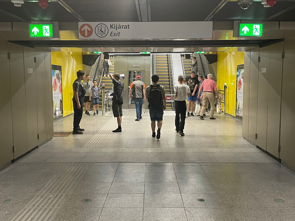 Terminal : Underground station with red columns