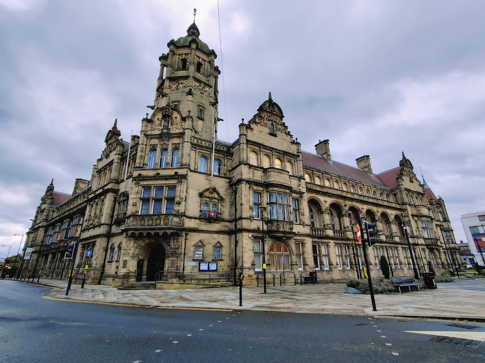 The Beiderbecke Affair : council offices where Pitt the Planner works: exterior - Trevor drives round as he waits for Jill