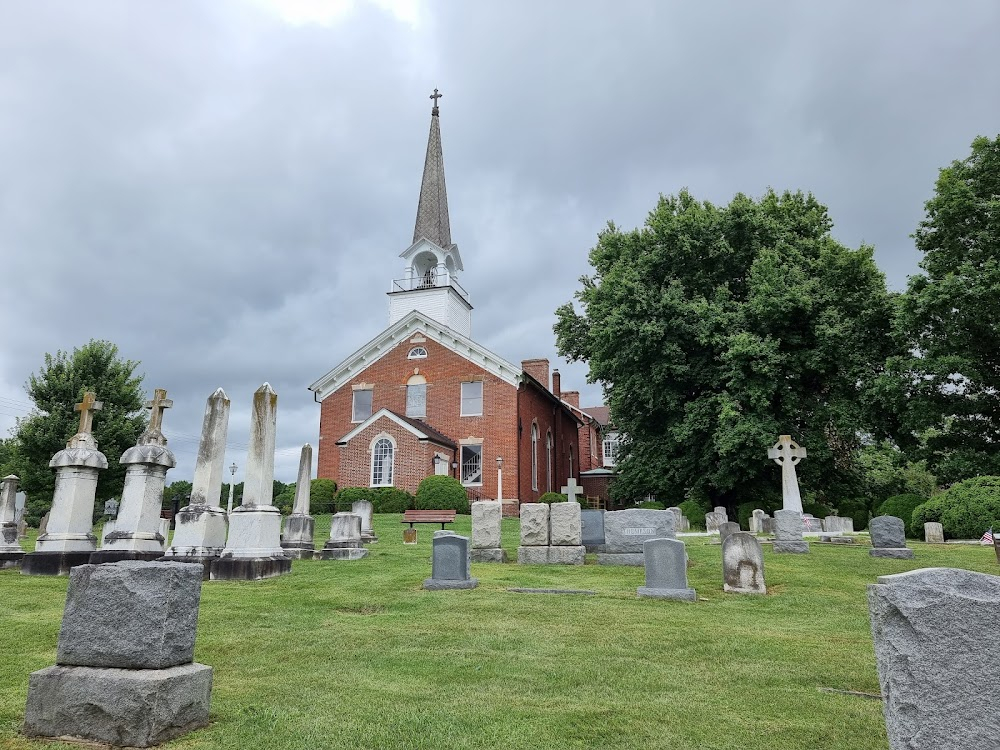 The Boogey Man : church and cemetery