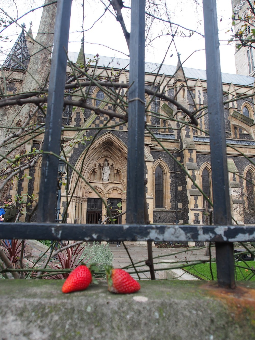 The Boy and the Bridge : way into Borough Market