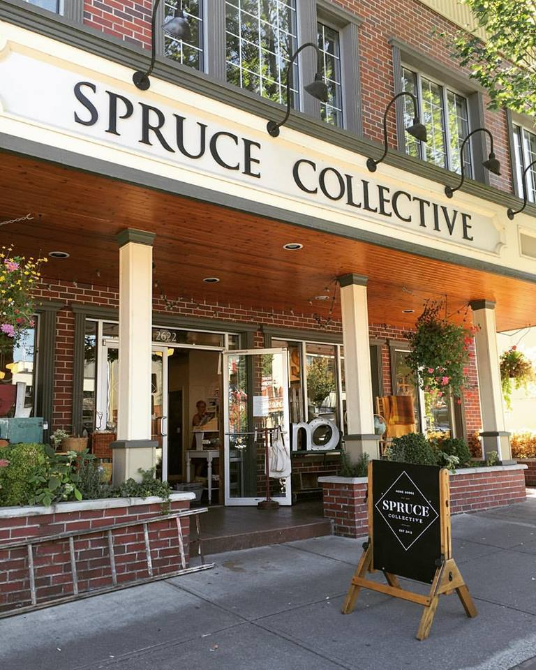 Hearts of Christmas : Spruce Collective exterior & interior