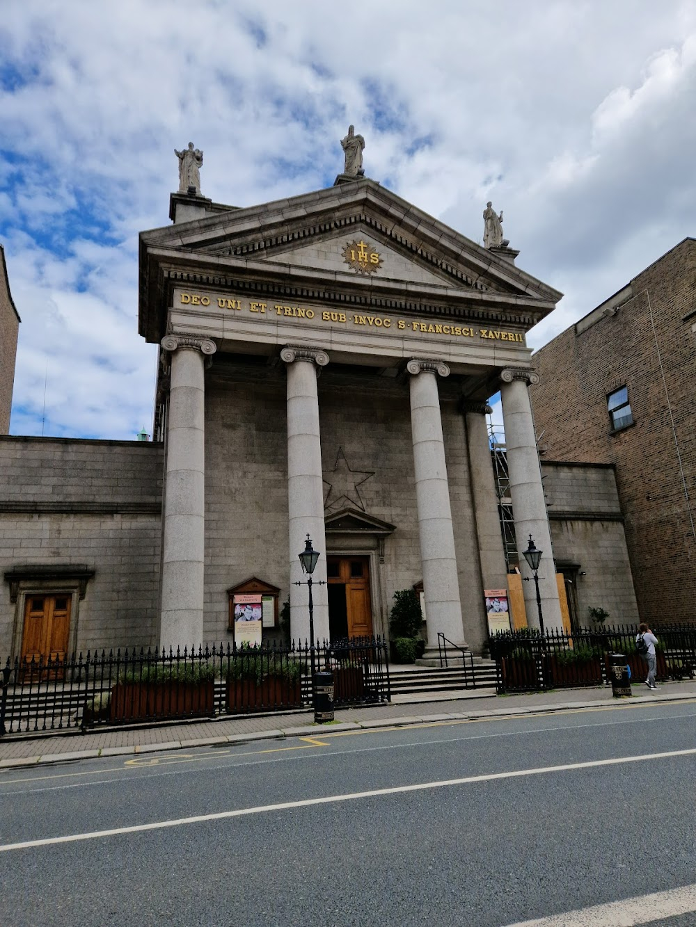 Bloom : Bloom walks past a church