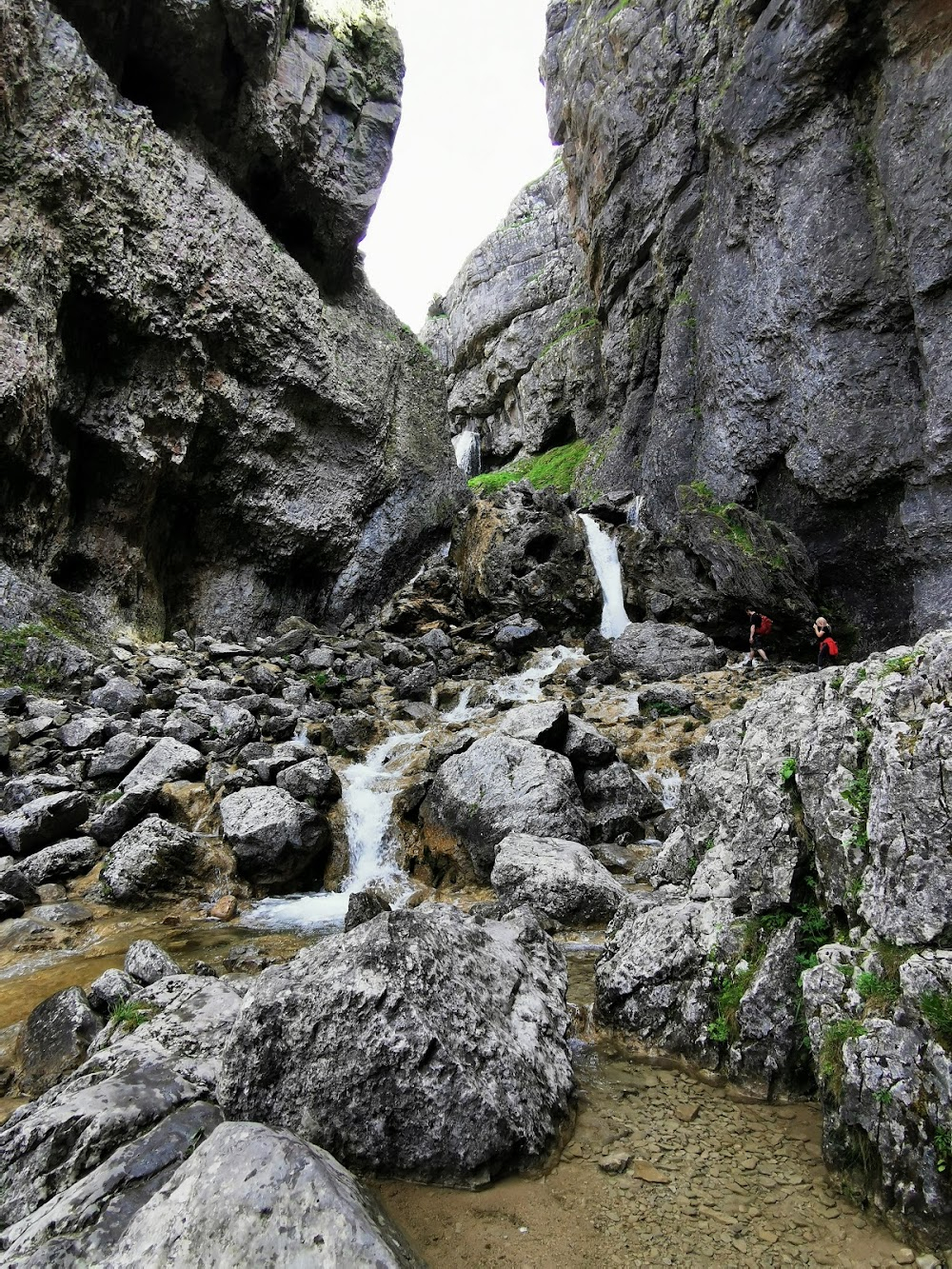 The Dark Crystal : waterfall; Jen climbs a steep hill