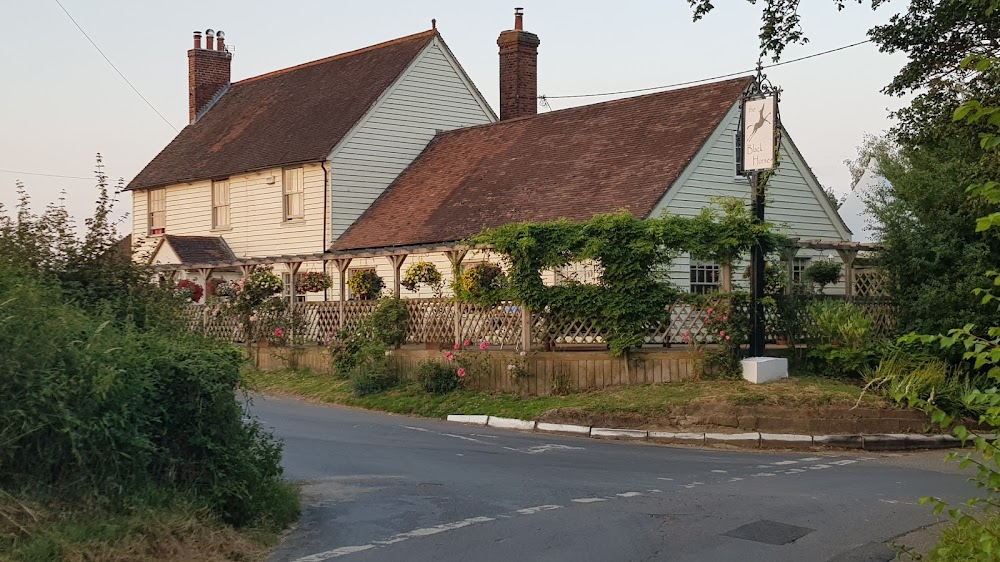 The Darling Buds of May : Hare and Hounds pub