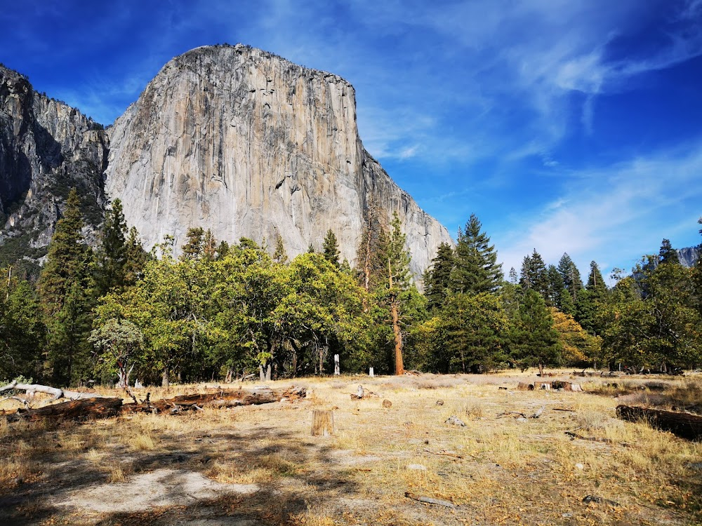 Secret Yosemite : Rock climbing attraction