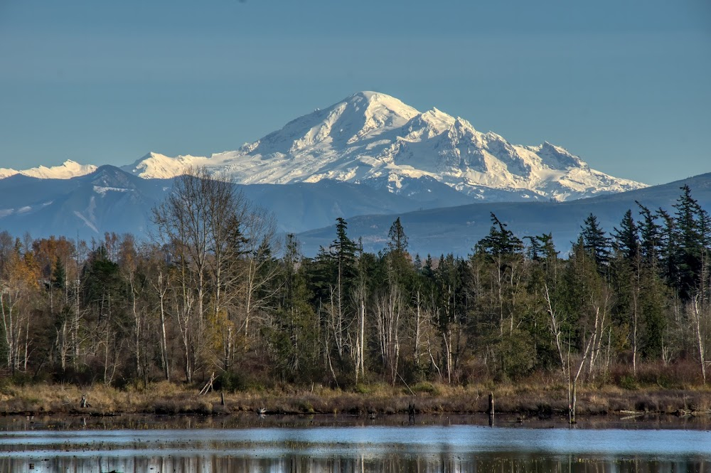 Natural Wonders of Washington State : One of the Washington State members of the Cascade Volcanic Arc. Glacial covering, its last eruption estimated at approximately 200 years ago.