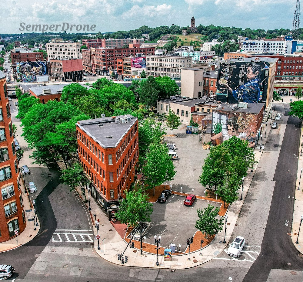 Mobsters in the Mountains : Brooklyn streets and alleys