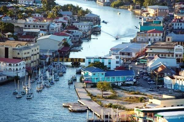 Tropical Kingdom of Belize : 