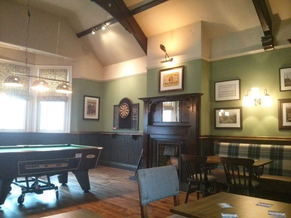 The Estrogen Gospel : The Robin Redbreast pub interior scenes