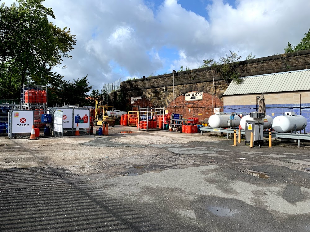 The Family Way : Ezra reaches the main gate of the gasworks where he works