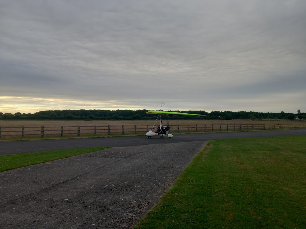 The Fast Lady : Murdoch Troon tries The Fast Lady on a skid pan