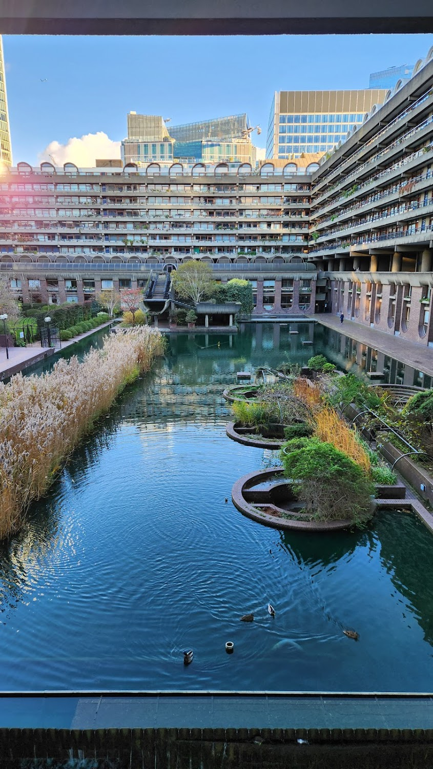 The Good Die Young : Barbican train platform used for the fictional High Street Station