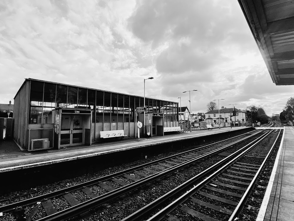 The Great St. Trinian's Train Robbery : final scenes