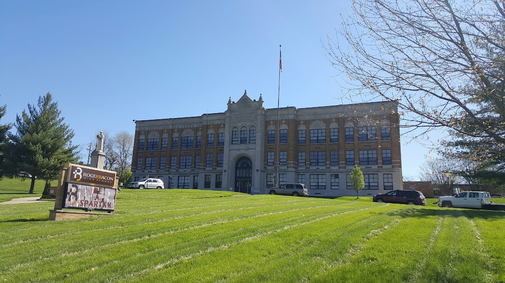 The Killing of a Sacred Deer : School hallway and window in front of stairs