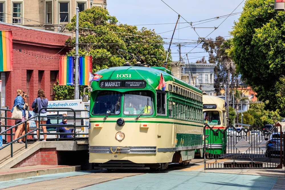 Shaving the Castro : 