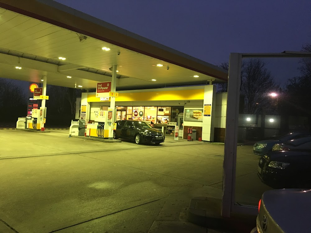 The Likely Lads : petrol station