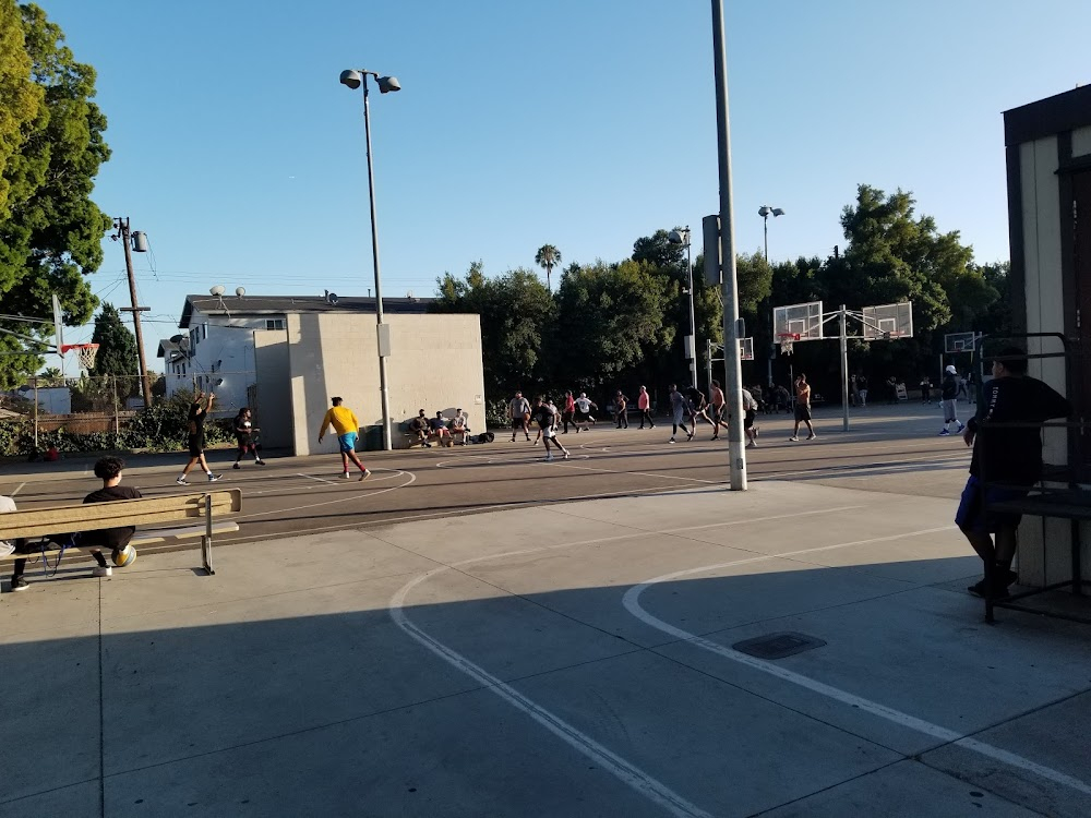 Mr. Mean : Opening and closing scenes. Mr Mean plays basketball in park.