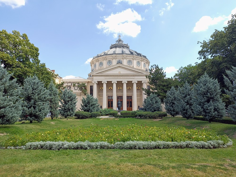 Autobiografia lui Nicolae Ceausescu : background exterior