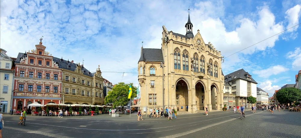 Auf der anderen Seite die Freiheit : The hotel