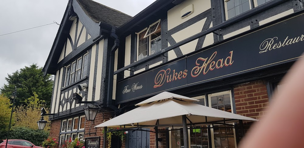 The Orchard End Murder : Pub scenes - pub has since closed down