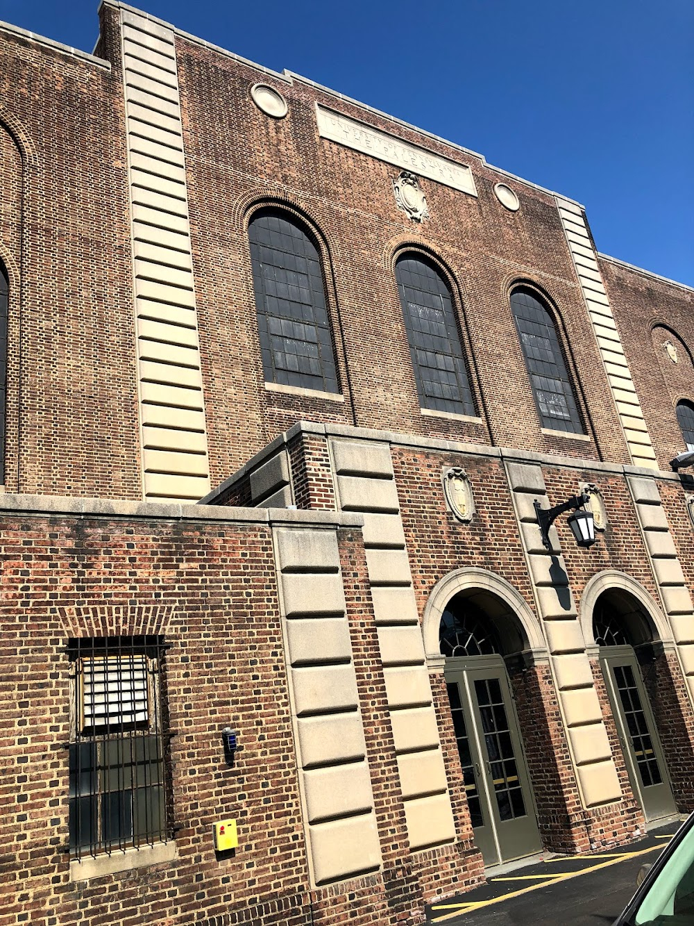 The Palestra: Cathedral of Basketball : 