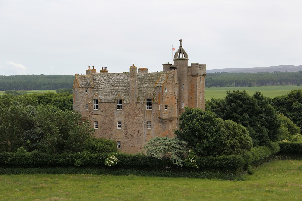 The Private Life of Sherlock Holmes : Castle passed on bicycle ride