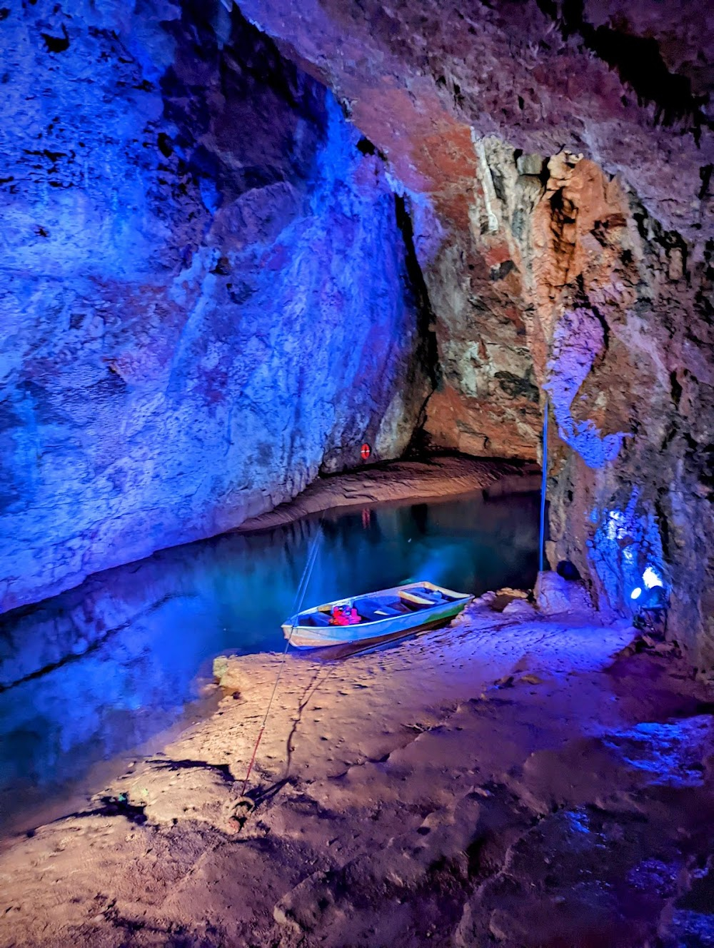 The Secret Cave : on location