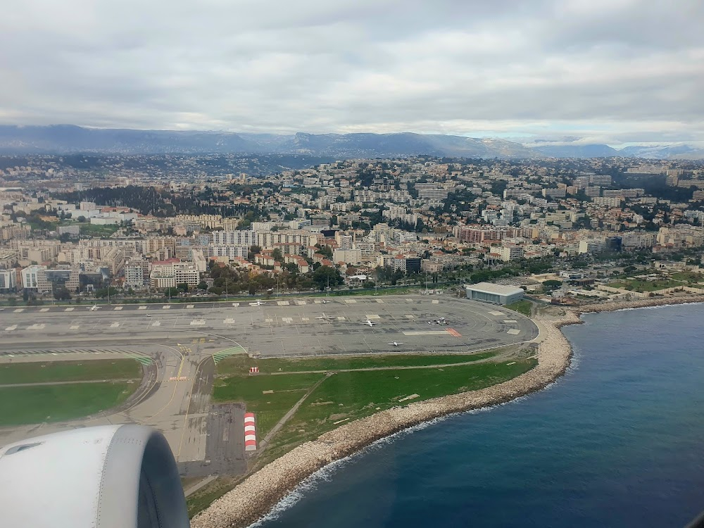 La blonde de Pékin : airport